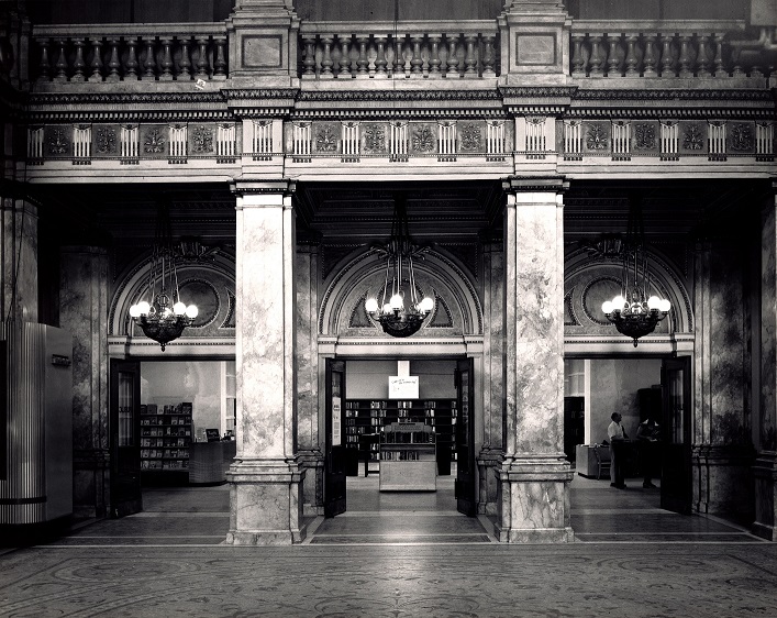 Central Rotunda entrance